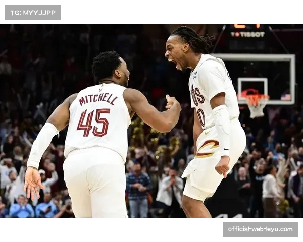 骑士主场告捷 米切尔突破造犯规经VAR回看维持原判